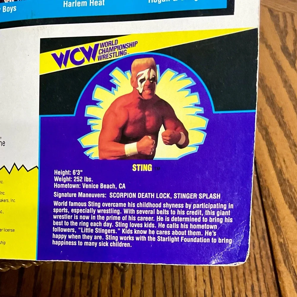 STING WCW Collectible Wrestlers Series 2 - Picture 7 of 9